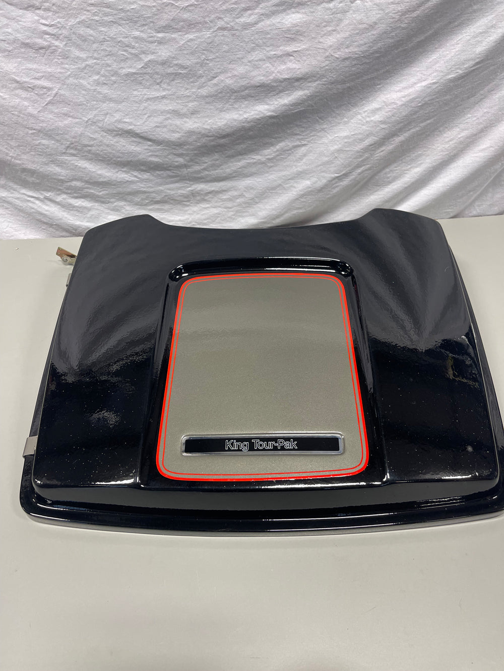 Harley King Tour-Pak Lid Black w/ Red Pinstripe Electra Glide Touring 80-13 OEM