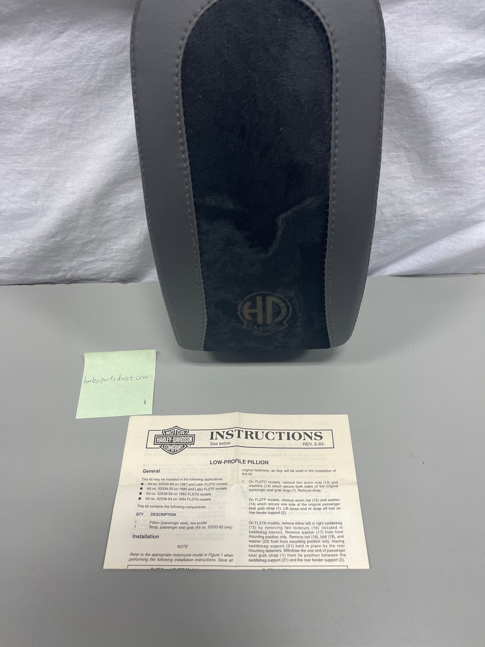 NOS Harley Low-Profile Pillion Passenger Seat FLSTN Nostalgia Cow Glide 1994