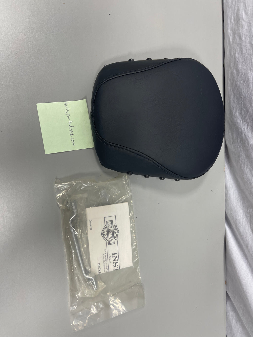 NOS Harley Bad Boy Low Backrest Pad Studded Black 52582-95 FXSTSB Softail 95-97